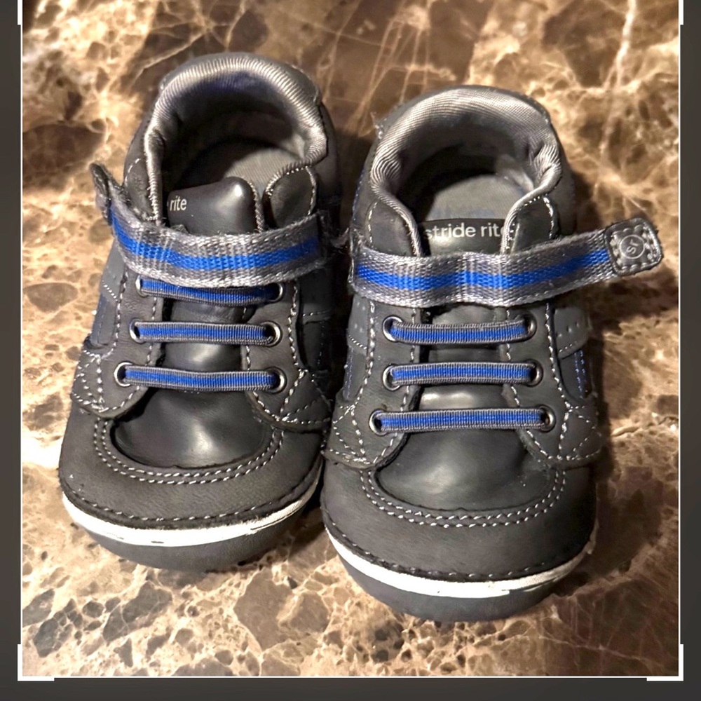 Stride Rite 5.5W shoes